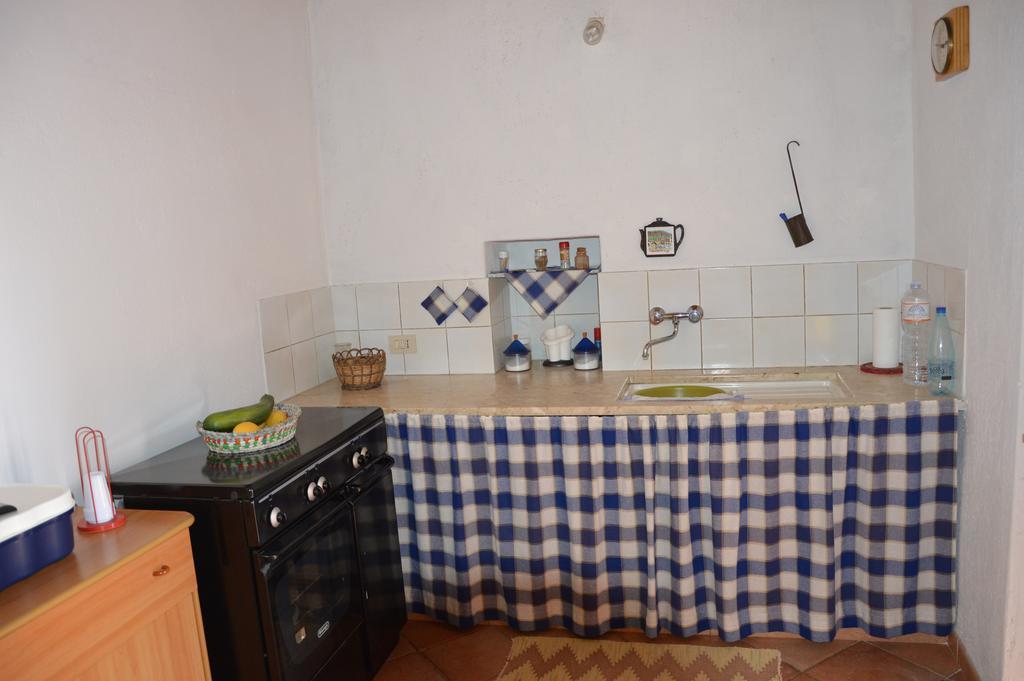 הוילה קוסטונאצ'י Casa Vacanze Scurati חדר תמונה
