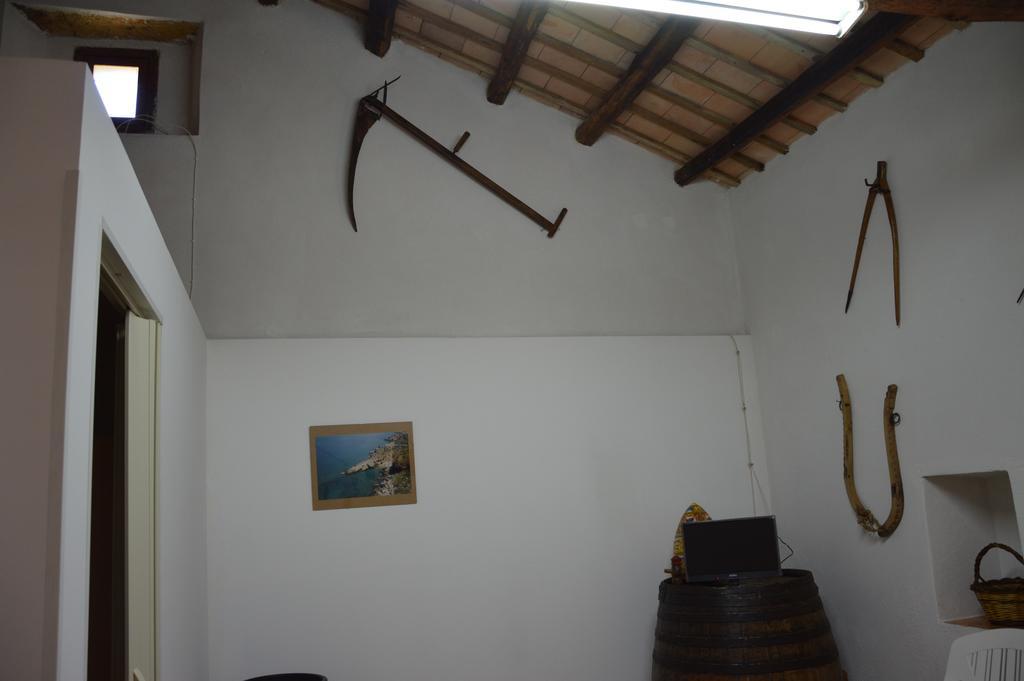 הוילה קוסטונאצ'י Casa Vacanze Scurati חדר תמונה