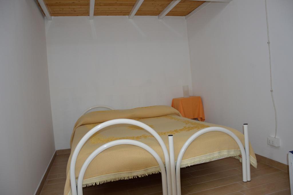 הוילה קוסטונאצ'י Casa Vacanze Scurati חדר תמונה