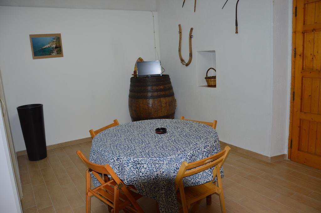 הוילה קוסטונאצ'י Casa Vacanze Scurati חדר תמונה